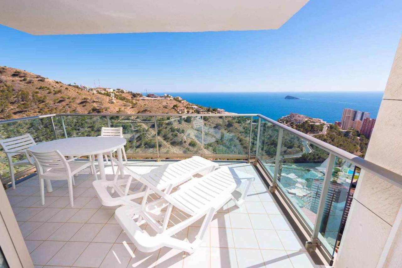High Rise On The 39th Floor With Private Terrace And Sea Views Appartamento *